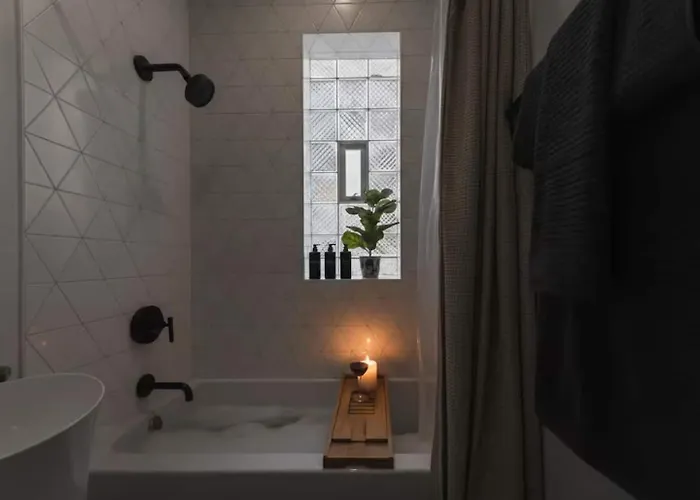 Peaceful Zen Flat 2br Oasis With Free Parking Apartamento Chicago