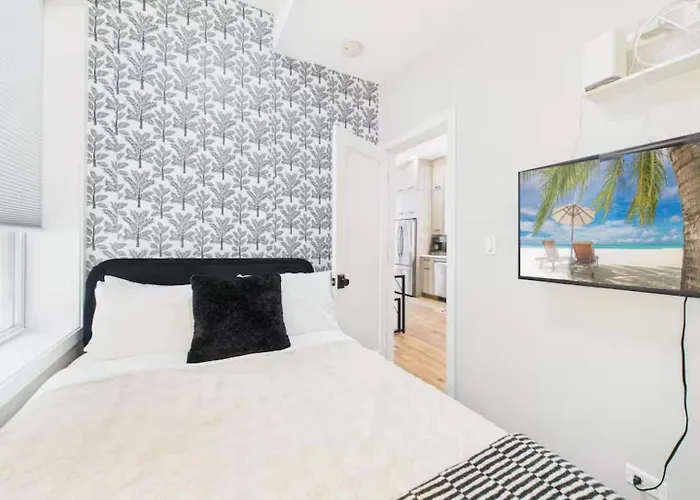 Peaceful Zen Flat 2br Oasis With Free Parking Chicago
