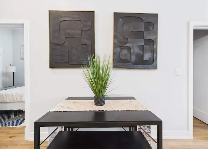 Peaceful Zen Flat 2br Oasis With Free Parking * Chicago