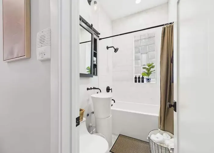 Peaceful Zen Flat 2br Oasis With Free Parking Apartamento